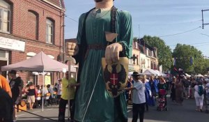 Wattrelos : les géants entrent dans la chaleur des Berlouffes