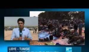 Karim Hakiki à Ras Jedir, frontière entre la Tunisie et la Libye