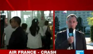 AF 447 crash: les familles rassemblées à l'aéroport