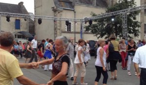 Le bal des pompiers sur les chapeaux de roue