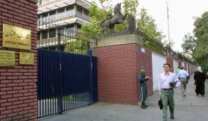 Téhéran et Londres vont rouvrir leurs ambassades respectives