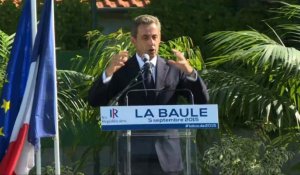 Sarkozy pour des centres de rétention aux frontières de l'Europe