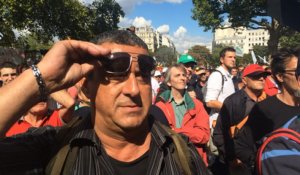 Rester ou non à Paris : les agriculteurs divisés