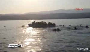 Des garde-côtes grecs coulent l'embarcation de migrants