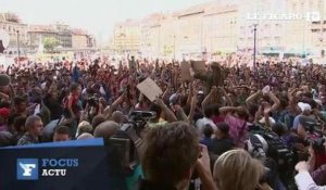 Budapest: les migrants manifestent devant la gare