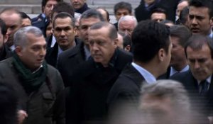 Turquie/attentat: Erdogan à la Mosquée Bleue