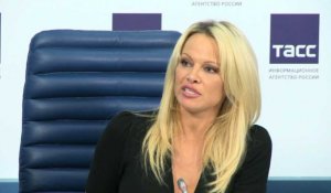 Pamela Anderson reçue au Kremlin pour défendre les animaux
