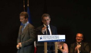 Sarkozy en appelle au "peuple de France tenté par la radicalité"