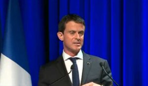Valls accuse le FN de «brandir la laïcité pour diviser»