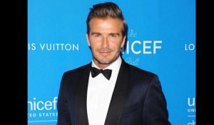 Exclu Vidéo : David Beckham récompensé au gala de l'UNICEF entourée de jolie femmes