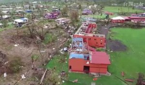 Les images d'un drone témoignent de la violence du cyclone dans les iles Fidji