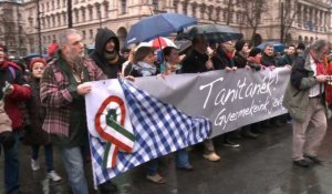 Hongrie: mobilisation contre la politique éducative d'Orban
