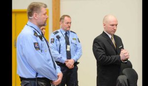 Anders Behring Breivik poursuit l'Etat norvégien