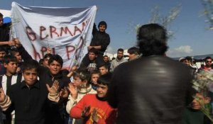 Les migrants bloqués en Grèce appellent l'Allemagne à l'aide