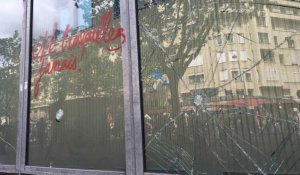 Loi travail : les vitres de l'hôpital Necker vandalisées et une voiture de la RATP incendiée 