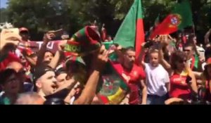 Euro 2016 : l'arrivée de l'équipe du Portugal à Marcoussis