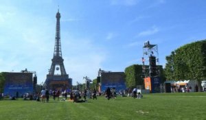 Euro-2016: la grande fan zone de la Tour Eiffel est ouverte