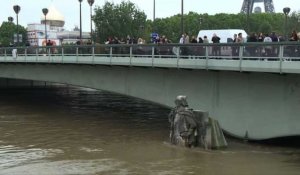 La crue de la Seine a atteint 6 m à Paris
