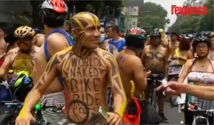 Mexique: les cyclistes pédalent nus pour dénoncer le danger des voitures