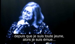 Les larmes d'Adele en concert pour les victimes d'Orlando