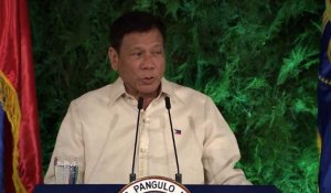 Rodrigo Duterte investi président des Philippines