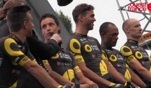 Tour de France. L'equipe Direct Energie face au public de Sainte-Mère-Eglise avec Coquard et Voekler