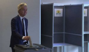 Pays-Bas/élections: Wilders a voté