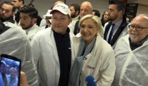 Marine Le Pen fustige "l'ouverture totale" que voudrait Macron