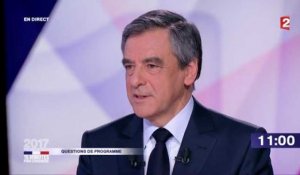 François Fillon fait allusion à la grossesse de Léa Salamé