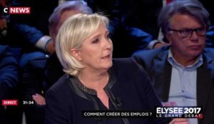 Débat : Emmanuel Macron attaque Marine Le Pen sur son père