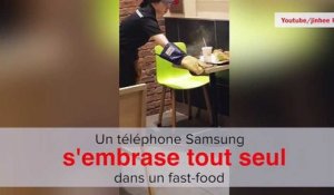 Un téléphone Samsung s'embrase tout seul dans un fast-food