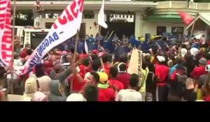 Philippines : violentes manifestations devant l'ambassade américaine