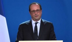 Hollande: "pas de sanction prononcée" contre la Russie