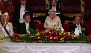 Queen Elizabeth II hosts state banquet for Colombia's Santos