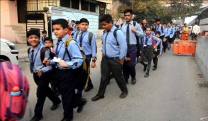 Pollution de l'air: réouvertures des écoles à New Delhi