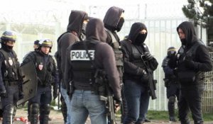 Calais: les forces de l'ordre veulent empêcher les squats