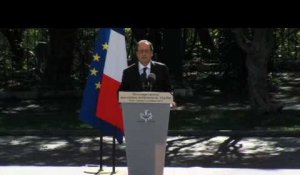Nice : "L'unité nationale" a été "frappée" (Hollande)