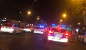 Manifestation surprise de policiers en pleine nuit à Paris