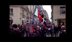 La rue Crebillon totalement remplie par les manifestants estimés autour de 6 000.