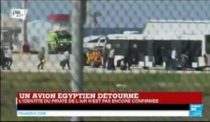 Avion EgyptAir détourné : le pirate de l'air détiendrait encore des otages