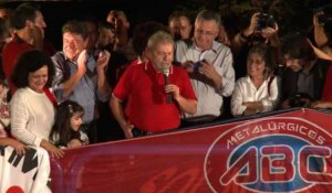 Brésil: Lula réaffirme son soutien à la présidente Rousseff