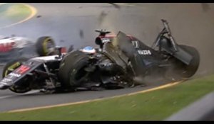 F1 : L'incroyable crash de Fernando Alonso - ZAPPING AUTO DU 21/03/2015
