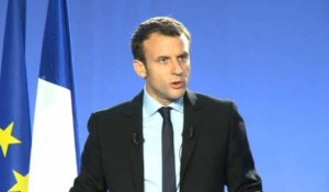 Macron: "Je suis candidat à la présidence de la République"