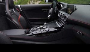 Mercedes-AMG GT Roadster Interior Design | AutoMotoTV