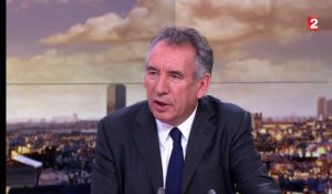 Offensif contre Fillon, Bayrou "n'exclut rien pour 2017"
