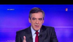 Discussion houleuse entre François Fillon et Alain Juppé : "Ce débat est absurde"