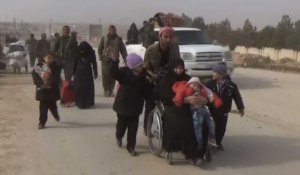 Syrie: des civils fuient l'assaut du régime à Alep-Est