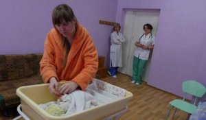 Baby boom sous les bombes dans le Donbass