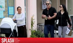 Mel Gibson fait du shopping pour son bébé