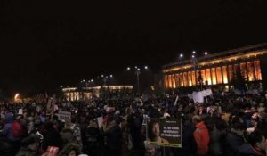 Roumanie: les manifestants font plier le gouvernement